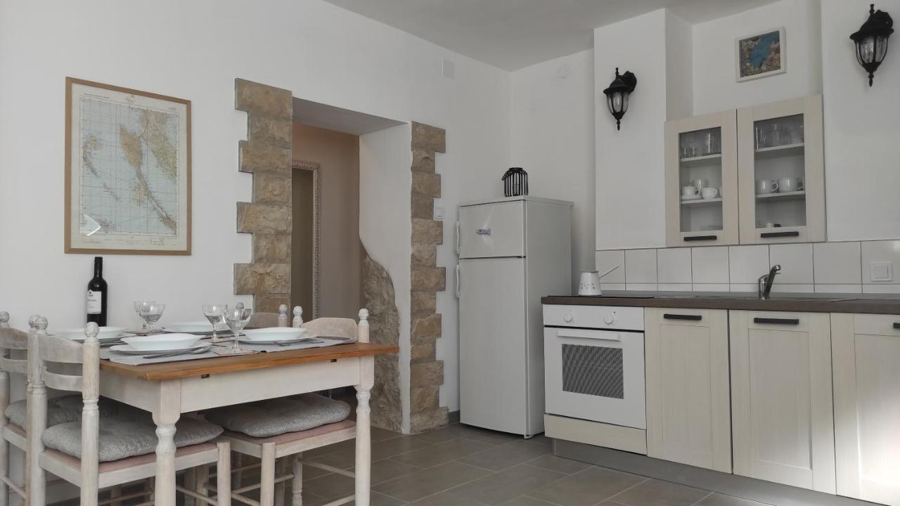 Apartment Loparina Nerezine Bagian luar foto